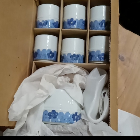 Vintage Deutsche Noritake Tea Set Includes Tea Pot With Lid And 6 Cups Blue/Wht - Picture 11 of 13